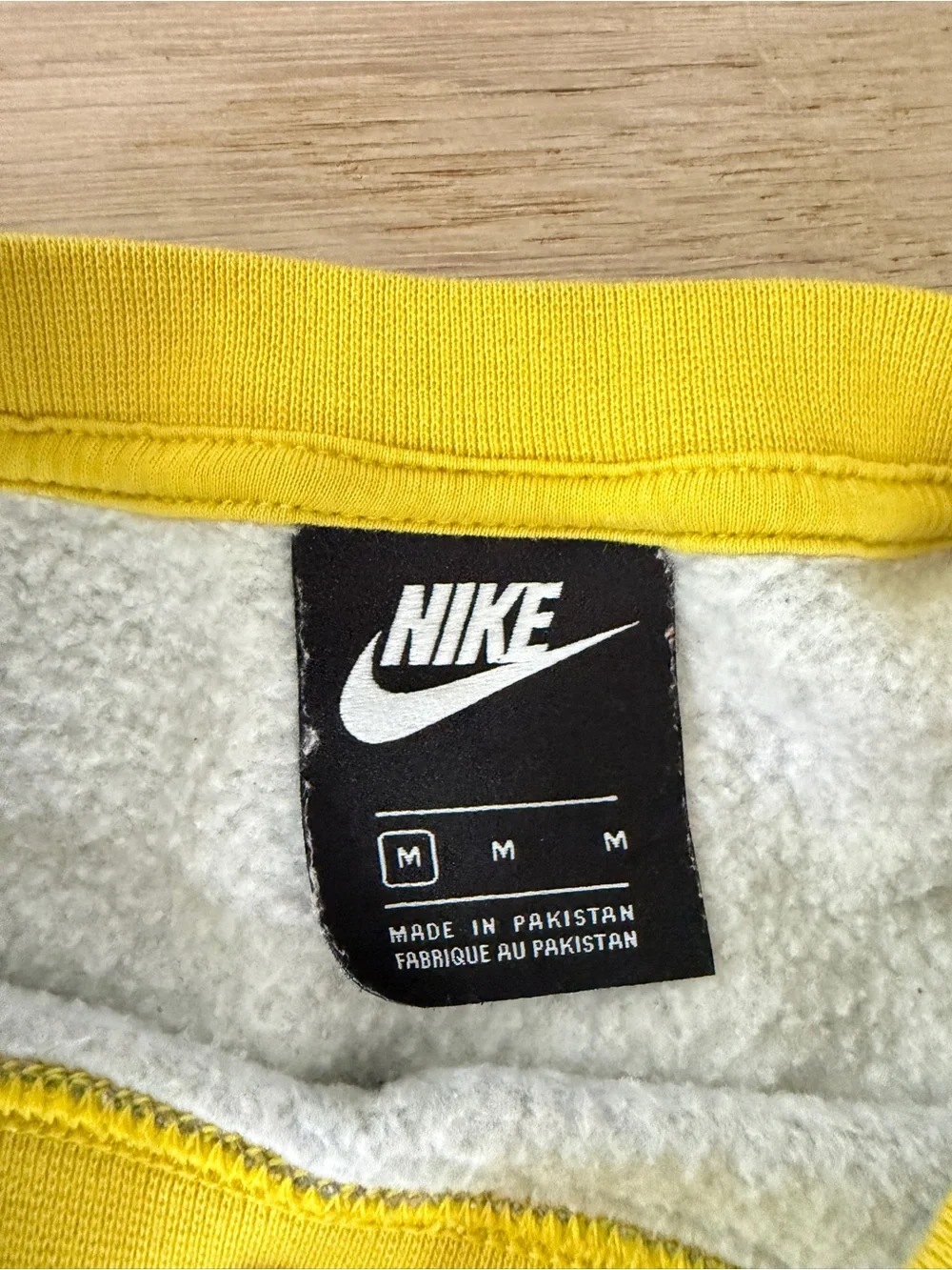 Nike colorblock vintage style sweatshirts primary color - size medium